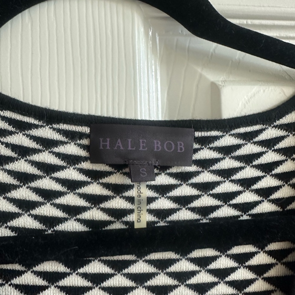 Hale Bob black & red sweater, gorgeous! - Picture 3 of 5